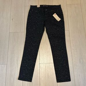 Levi’s 524 Too Superlow Skinny Jeans